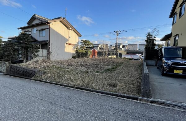 高岡市伏木古府3丁目4-22