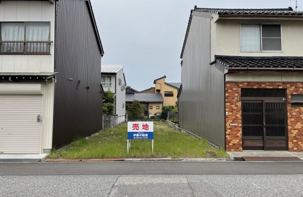 高岡市熊野町8-25